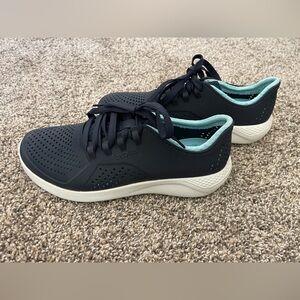 Women’s CROCS Lite Ride Pacer Navy Blue Sneakers Shoes Size 7